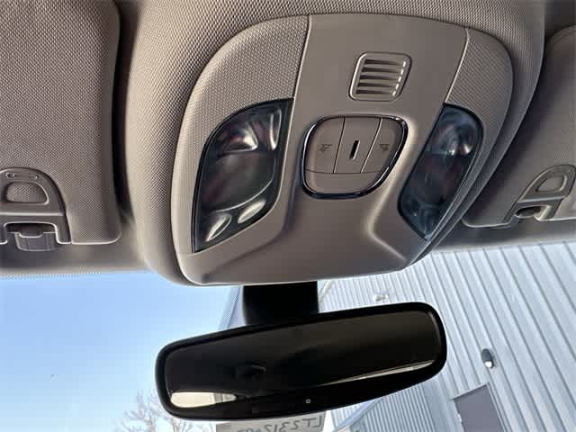 Thumbnail: 2020 Jeep Compass - 13