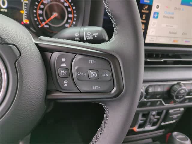 Thumbnail: 2025 Jeep Gladiator - 24