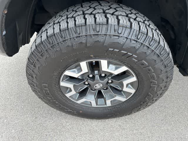 Thumbnail: 2017 Toyota Tacoma - 3