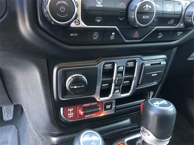 Thumbnail: 2019 Jeep Wrangler - 17