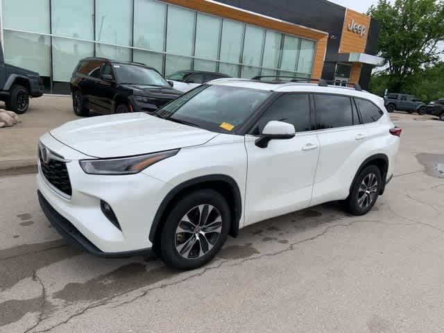 Thumbnail: 2021 Toyota Highlander - 19