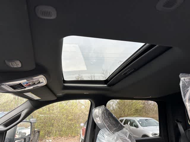 Thumbnail: 2026 RAM 3500 - 7