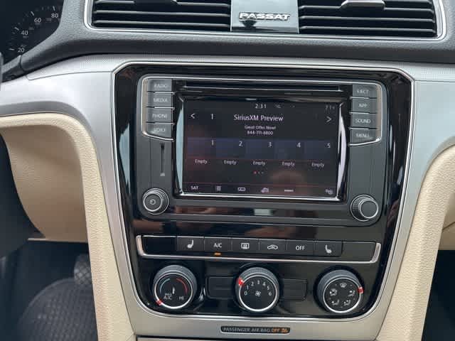 Thumbnail: 2019 Volkswagen Passat - 7