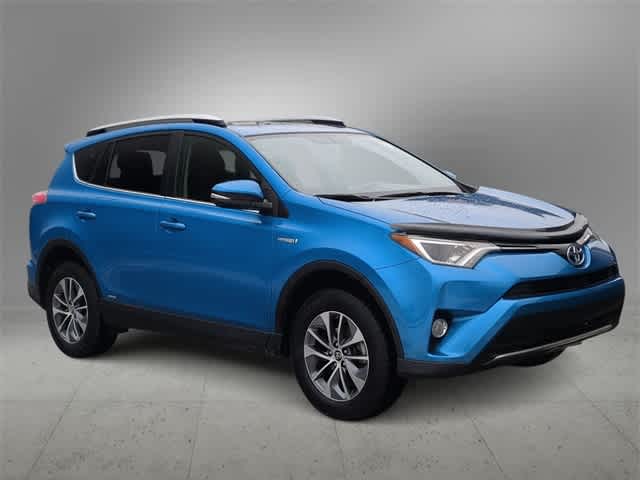 Thumbnail: 2016 Toyota RAV4 - 2