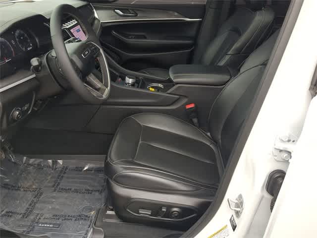 Thumbnail: 2025 Jeep Grand Cherokee - 16