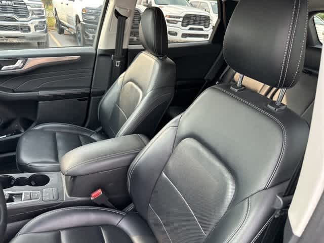 Thumbnail: 2021 Ford Escape - 3