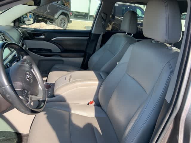 Thumbnail: 2018 Toyota Highlander - 3