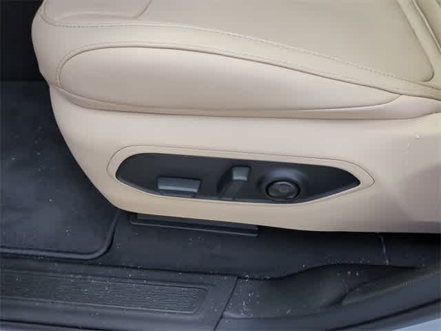 Thumbnail: 2025 Jeep Grand Cherokee L - 18