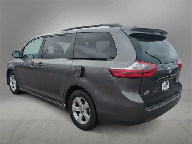 Thumbnail: 2020 Toyota Sienna - 6