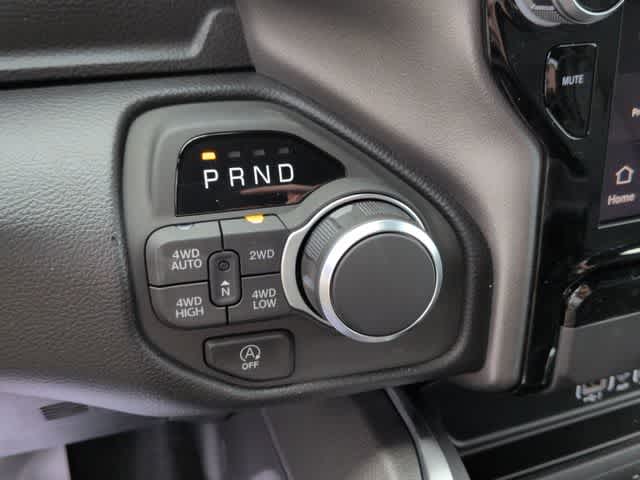 Thumbnail: 2026 RAM 1500 - 33