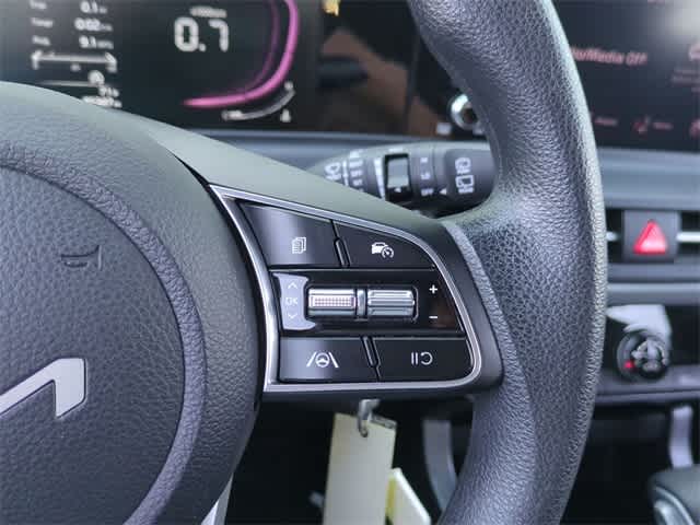 Thumbnail: 2024 Kia Seltos - 25