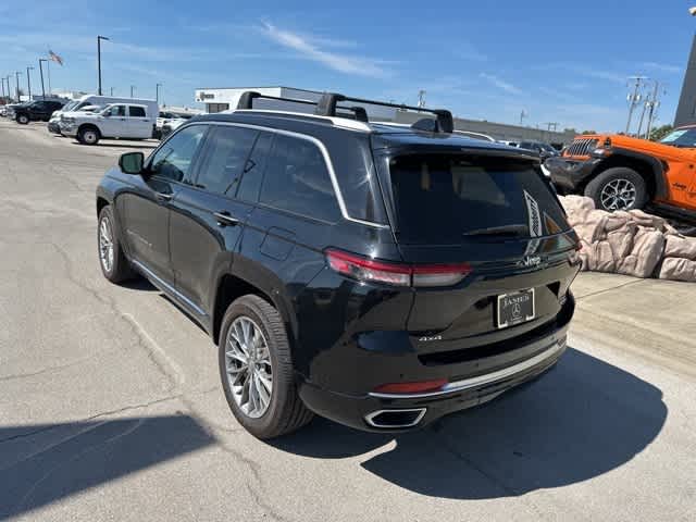 Thumbnail: 2022 Jeep Grand Cherokee - 22