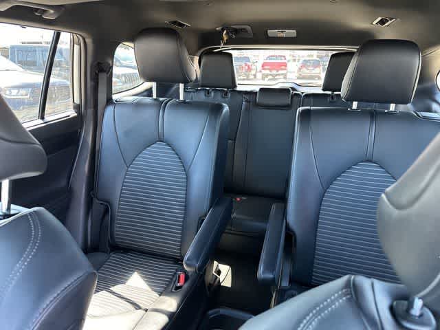 Thumbnail: 2021 Toyota Highlander - 5
