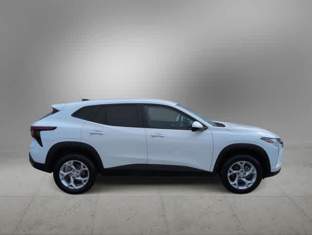 Thumbnail: 2025 Chevrolet Trax - 9