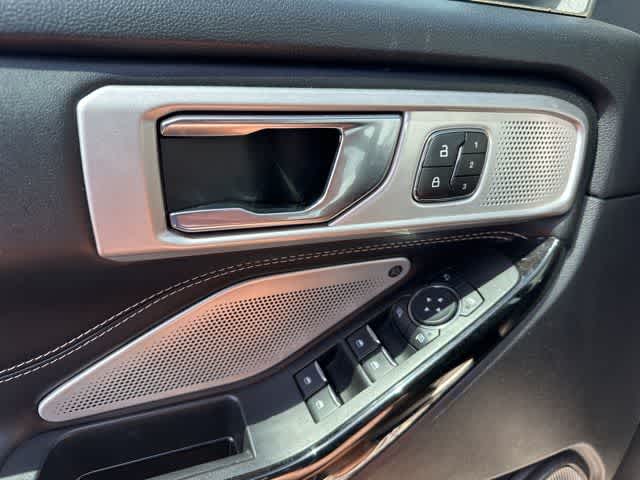Thumbnail: 2021 Ford Explorer - 10