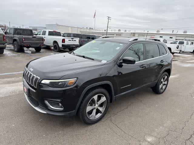 Thumbnail: 2019 Jeep Cherokee - 14