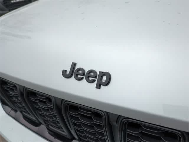 Thumbnail: 2025 Jeep Grand Cherokee - 12