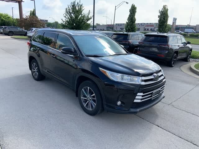Thumbnail: 2018 Toyota Highlander - 28