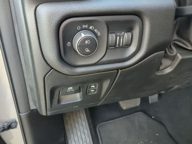 Thumbnail: 2026 RAM 1500 - 18