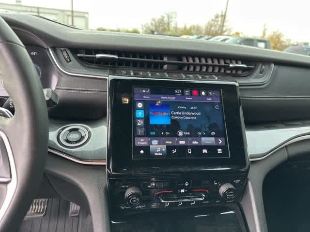 Thumbnail: 2023 Jeep Grand Cherokee L - 8