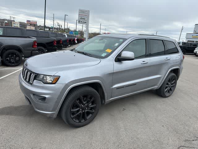 Thumbnail: 2021 Jeep Grand Cherokee - 12