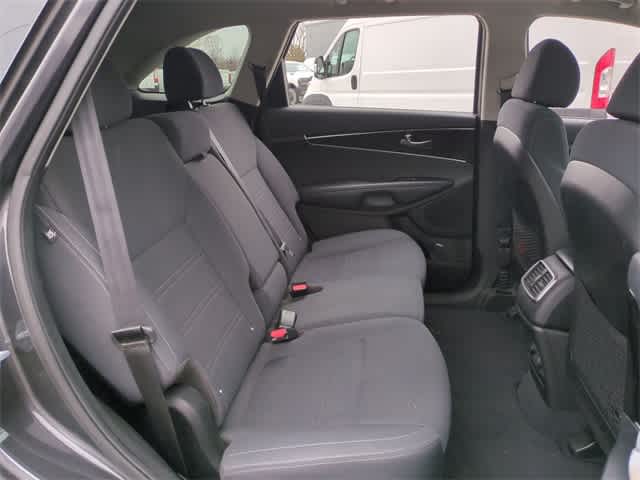 Thumbnail: 2018 Kia Sorento - 21