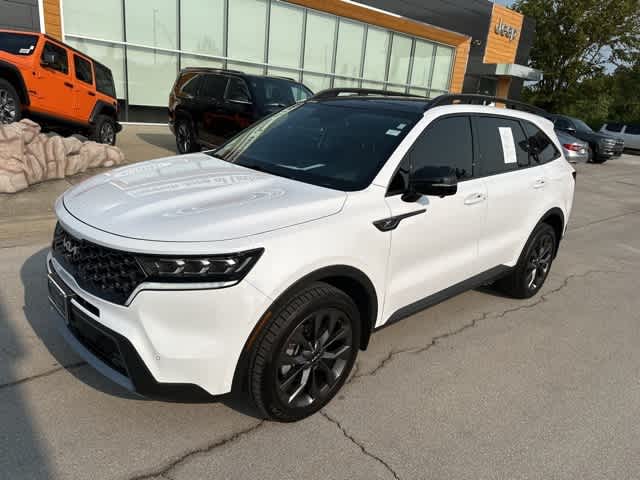 Thumbnail: 2022 Kia Sorento - 16