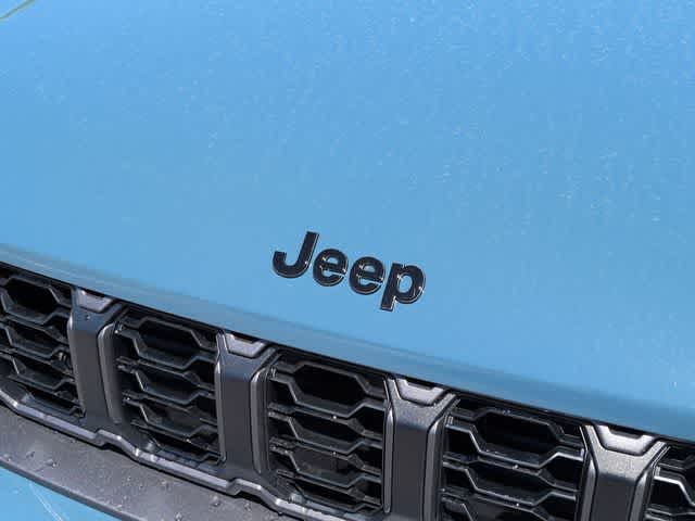 Thumbnail: 2026 Jeep Grand Cherokee - 12
