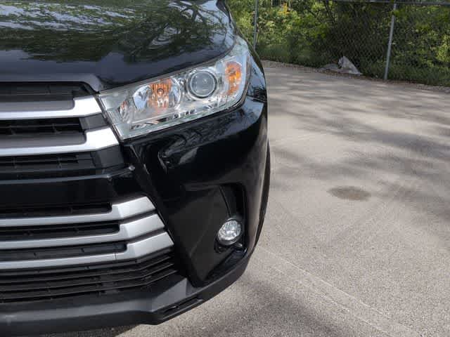 Thumbnail: 2018 Toyota Highlander - 11