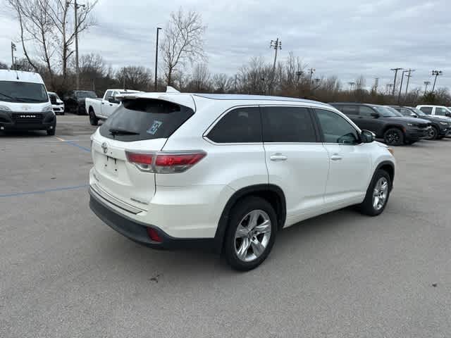 Thumbnail: 2016 Toyota Highlander - 22