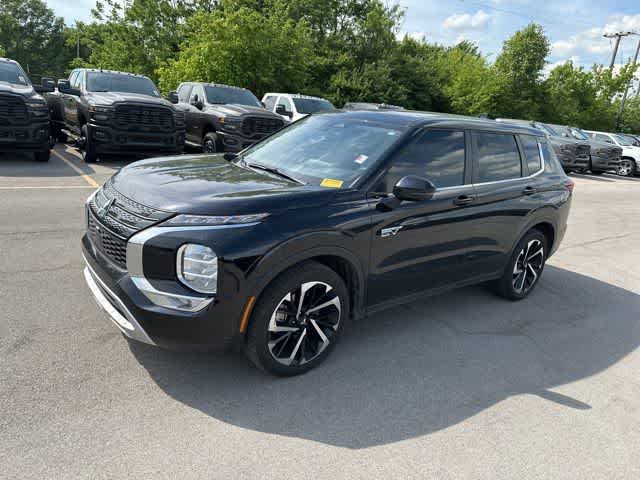 Thumbnail: 2025 Mitsubishi Outlander - 16