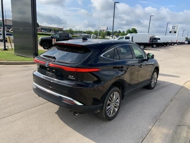 Thumbnail: 2021 Toyota Venza - 18