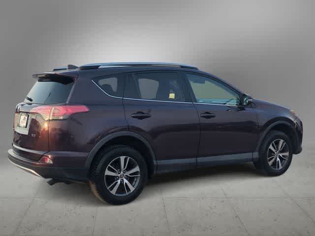 Thumbnail: 2017 Toyota RAV4 - 8
