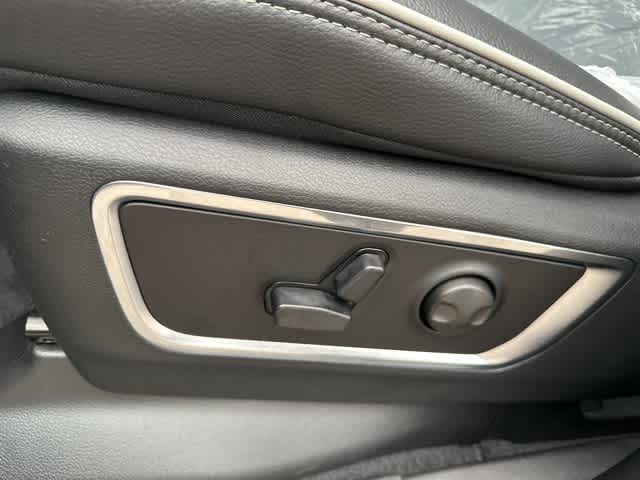 Thumbnail: 2026 RAM 1500 - 10