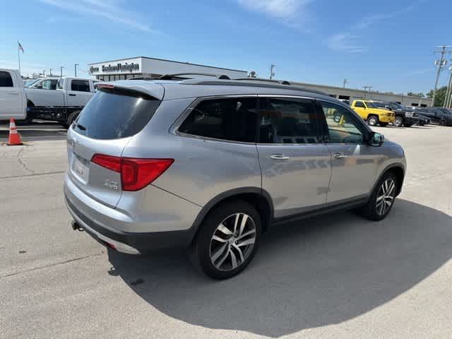 Thumbnail: 2017 Honda Pilot - 23