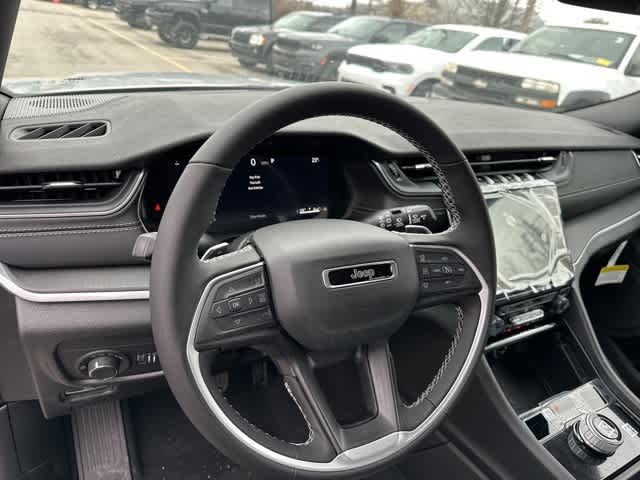 Thumbnail: 2025 Jeep Grand Cherokee L - 3