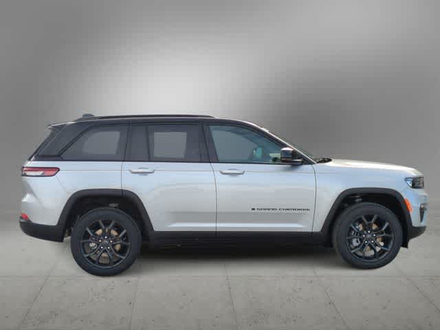 Thumbnail: 2025 Jeep Grand Cherokee - 9