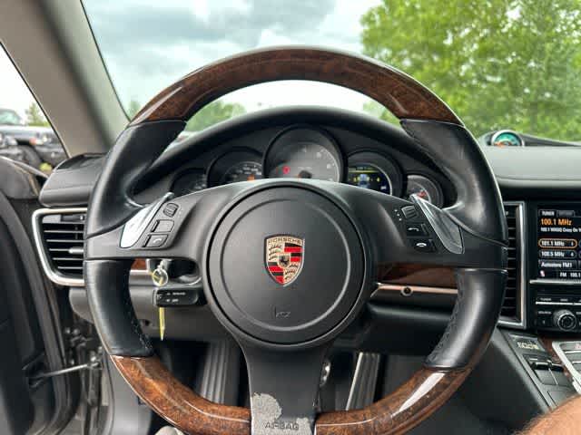 Thumbnail: 2010 Porsche Panamera - 11
