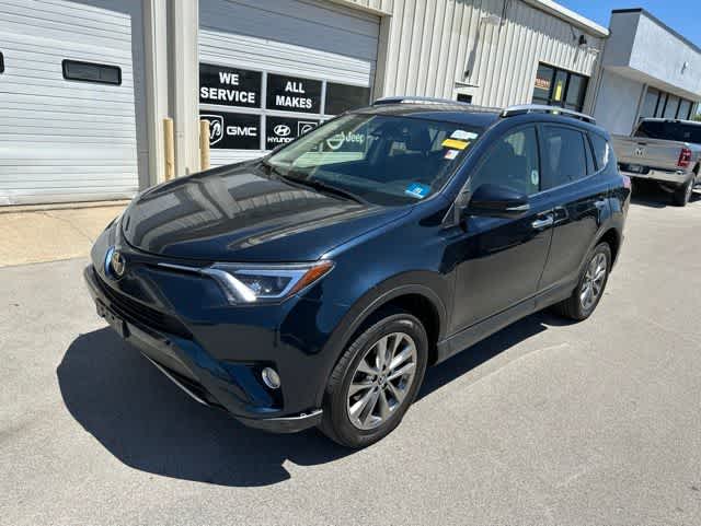 Thumbnail: 2018 Toyota RAV4 - 14