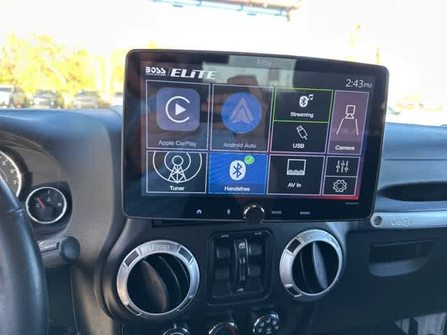 Thumbnail: 2015 Jeep Wrangler - 7