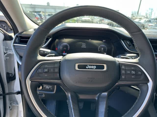 Thumbnail: 2023 Jeep Grand Cherokee - 11