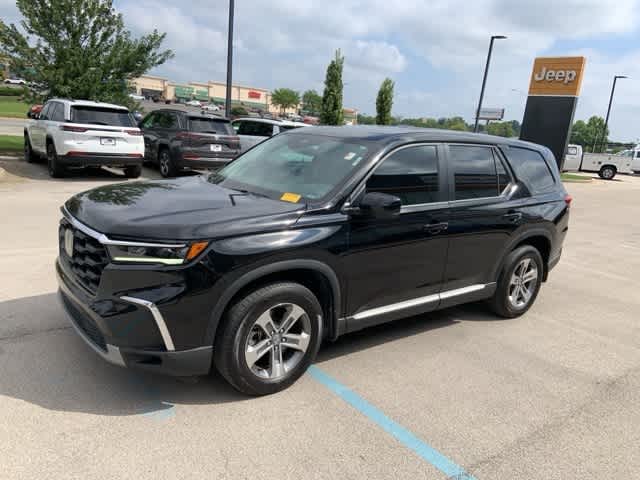 Thumbnail: 2023 Honda Pilot - 17