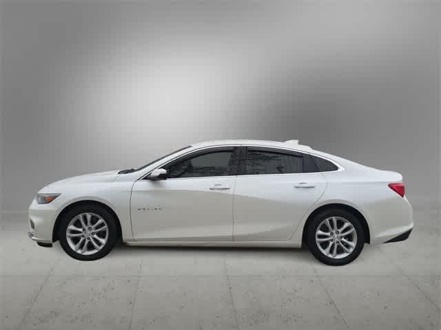 Thumbnail: 2017 Chevrolet Malibu - 5