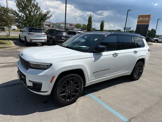 Thumbnail: 2023 Jeep Grand Cherokee L - 16