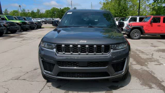 Thumbnail: 2026 Jeep Grand Cherokee - 3