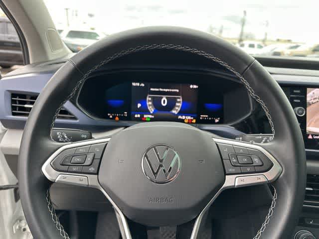 Thumbnail: 2022 Volkswagen Taos - 10