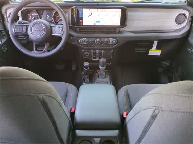 Thumbnail: 2025 Jeep Gladiator - 15