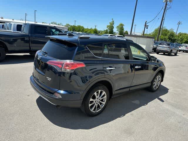 Thumbnail: 2018 Toyota RAV4 - 22