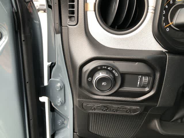 Thumbnail: 2026 Jeep Wrangler - 22