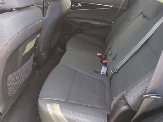 Thumbnail: 2020 Kia Sorento - 18